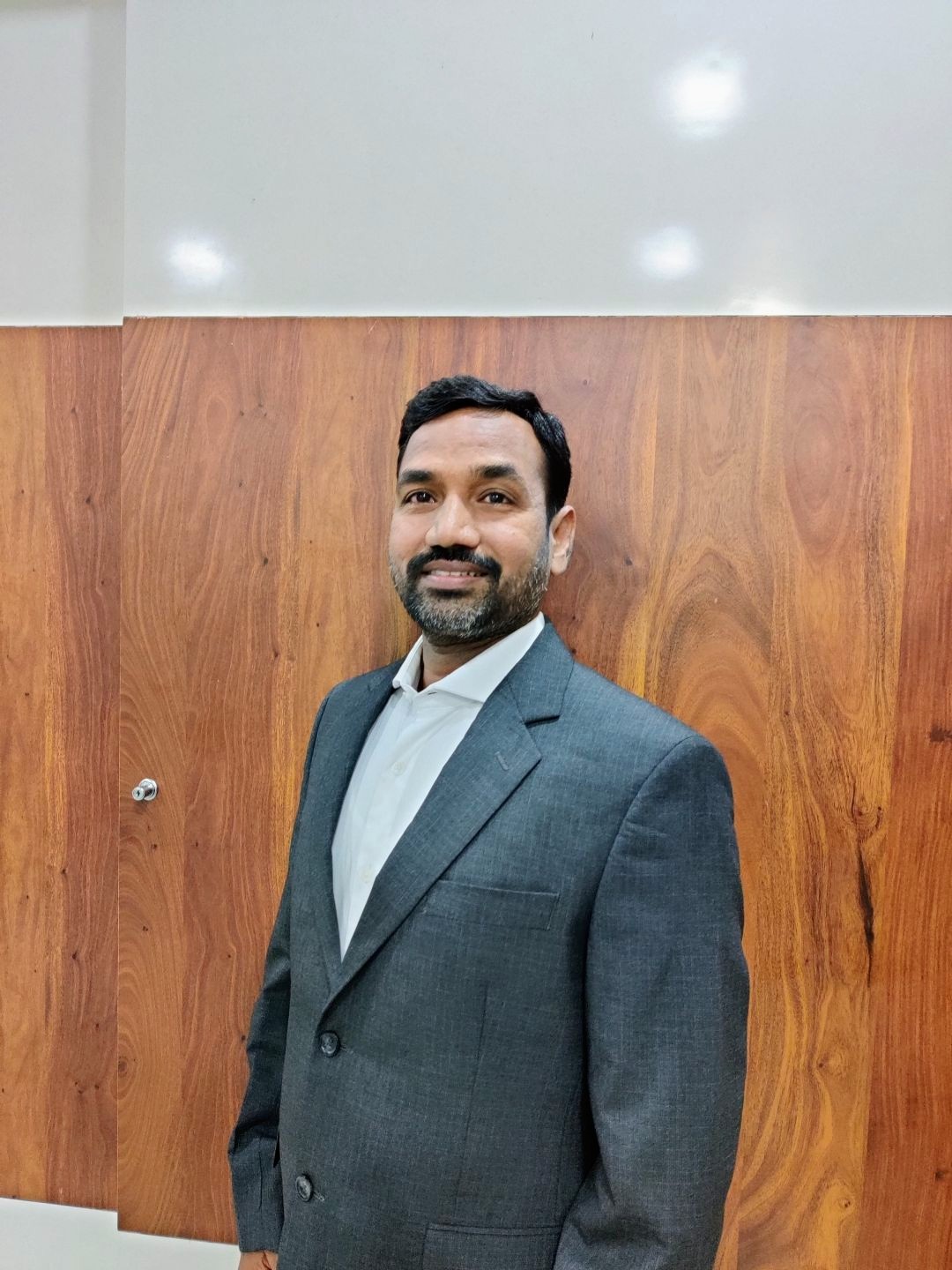 Dr. Y. Praveen Kumar, BDS, Dental Surgeon